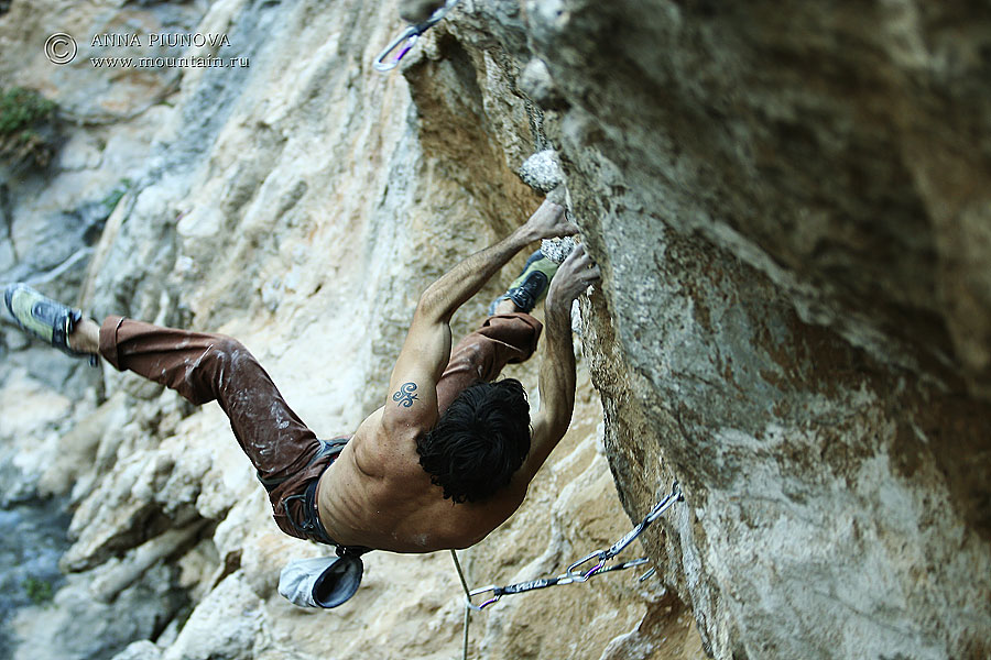 Dani Andrada en Petzl RocTrip Kalymnos 2006