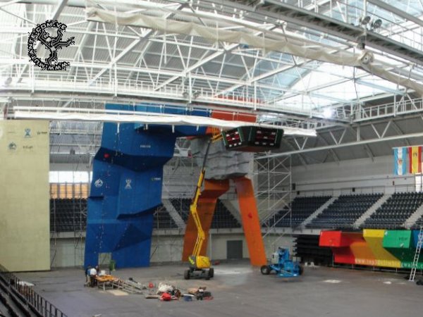 Instalacion Campeonato del Mundo de Escalada IFSC 2007 en Avilés