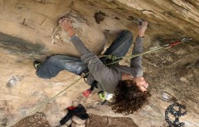 Adam Ondra escala proyectos en Ecuador