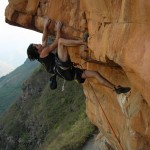 Marco Jubes escalando en Colombia