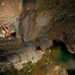 Marco Jubes escalando en Rodellar - Foto Bernardo Giménez