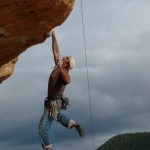 Jordi Salas escalando en el RockTrip Petzl 2010 Siurana