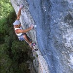 Jordi Salas escalando en Arbolí Tarragona