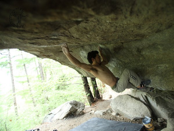 Dai Koyamada en The Story Of Two Worlds 8c Suiza