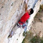 Ramón Julián escalando 8c a vista