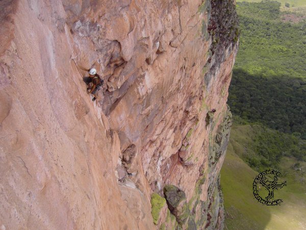 El Placer de la Abstinencia 7b+ L8 Akopan Tepuy