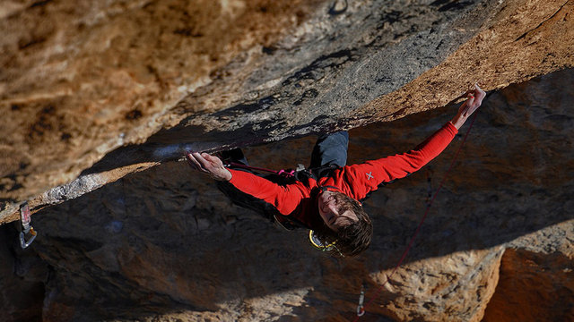 Adam Ondra en Gorpe de Estado 9b en Siurana