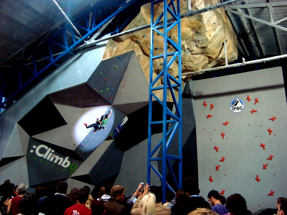 Ramón Julián en el rocodromo Climbat La Foixarda - Foto Villan Alayón