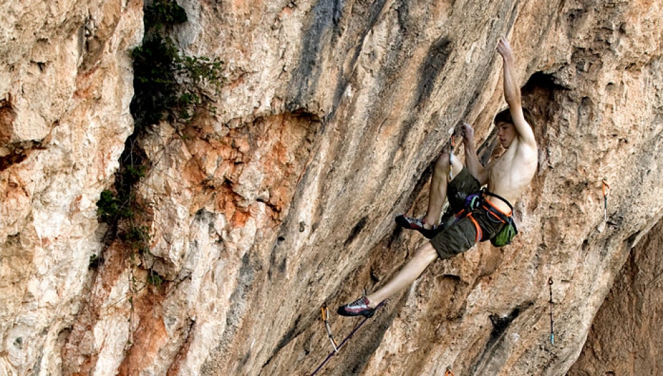 Enzo Oddo en Aubade Direct 9a+ - Foto Francisco Taranto