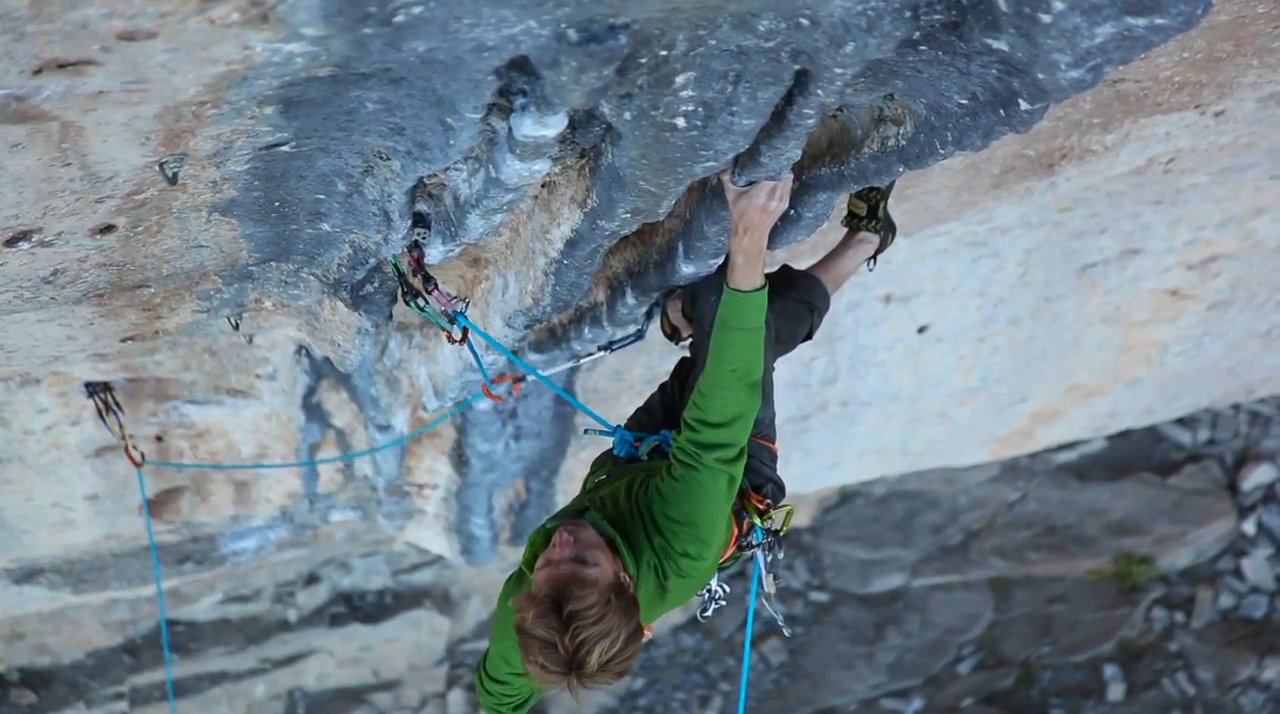 Video de ascensión en clásico a Black Bean 8b por Arnaud Petit