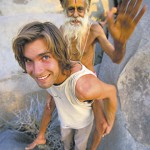 Chris Sharma con un yogi a cuestas. Foto: Prana