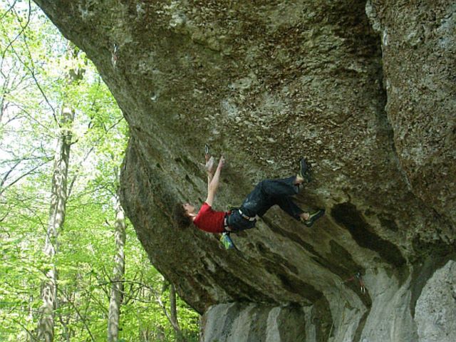 Video de Adam Ondra escalando Action Directe 9a