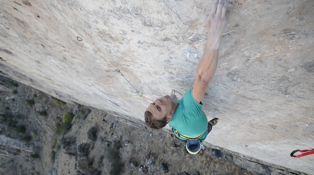 Video de escalada deportiva Jonathan Siegrist en FA Algorithm 9a