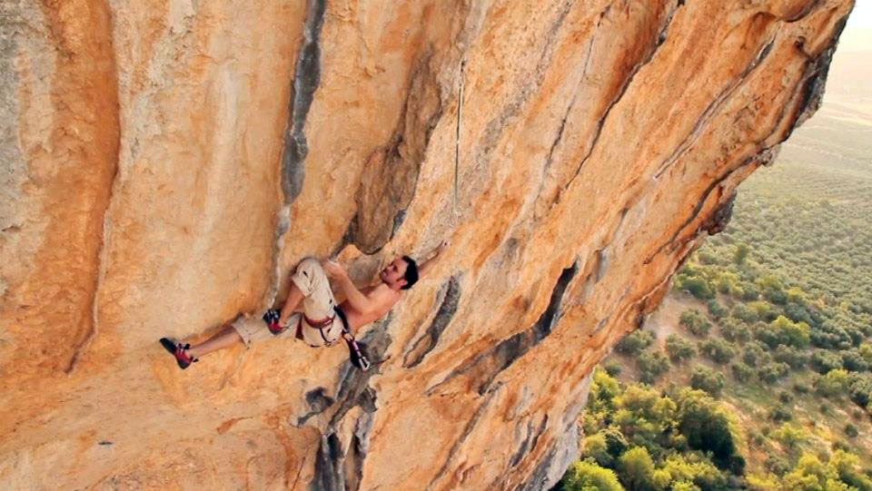 Video de escalada deportiva Bernabé Fernández en Matar a Platon 9a en Villanueva del Rosario