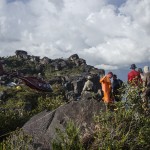 Trabajos en la cima escalada boulder tepuy Auyantepuy Venezuela