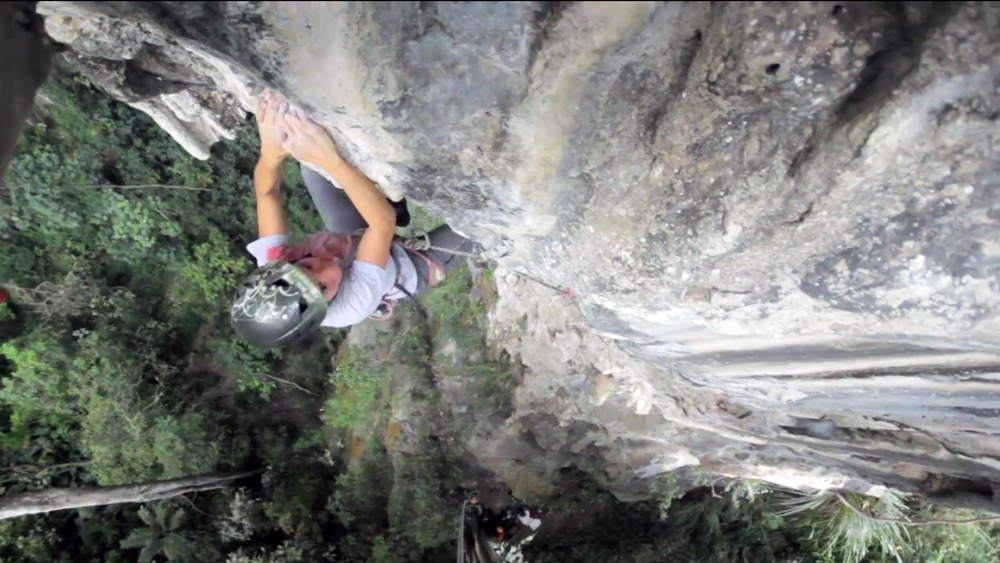 Video escalada deportiva; Los Ojos del cacique, escalada en El Porton de Brazuelos Colombia