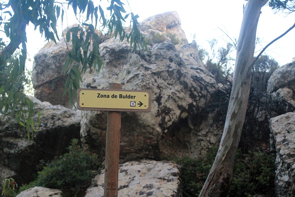 Escalada en Boulder; consejos para visitar El Helechal en Bolonia España