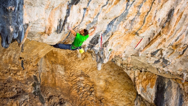 Video escalada deportiva Dani Andrada y Edu Marín en Chilam Balam 9a+/b en Malaga