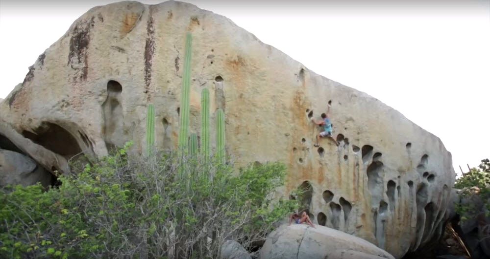 Video Escalada Boulder; Chris Sharma descubre boulder en la isla de Aruba
