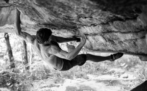 Video escalada boulder: “Conjetura” en búsqueda del primer V15 de Facundo Langbehn - Foto Carlos Lastra Barros