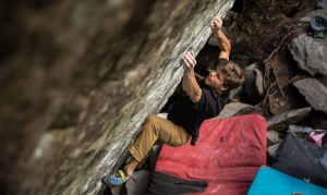 Video escalada boulder: “Conjetura” en búsqueda del primer V15 de Facundo Langbehn - Foto Carlos Lastra Barros