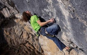 Adam Ondra suma otra escalada de grado 9a+