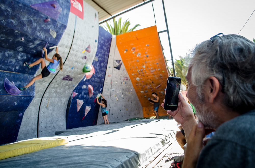 Niña de 12 años Campeona del TNF Pre Master Boulder en La Serena - Chile