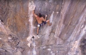 Escalada más dura de la roca en Tailandia
