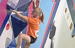 Mari Alarcón y Jonatan Flor ganadores de la 1a Copa España Escalada Bloque 2017 - Foto Darío Rodríguez