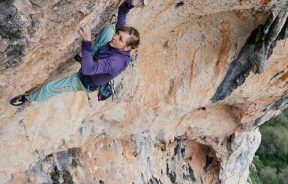 Angela Eiter encadena La planta de Shiva 9b, el primer 9b femenino - Fuente RedBull