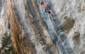 Segundo 9a+ femenino por la escaladora belga Anak Verhoeven