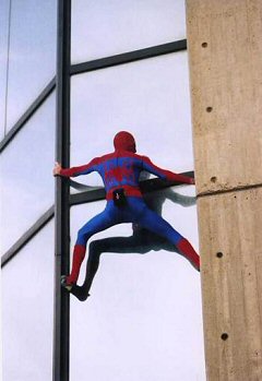 Escalador Alain Robert “Spiderman” escala torres de Parque Central en  Caracas | Mutante
