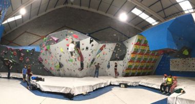 Boulder UP Climbing Café - Escalada deportiva y boulder en Asturias