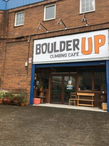 Boulder UP Climbing Café - Escalada deportiva y boulder en Asturias