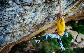 Alex Megos encadena Perfecto mundo 9b+ en Margalef - Foto Ken Etzel