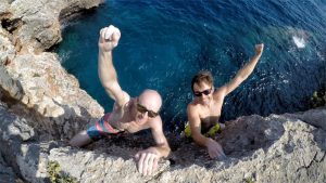 Los hermanos Pou cierran verano haciendo psicobloc en Mallorca