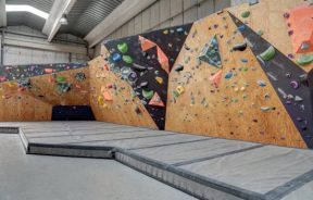 Monobloc – Sala de escalada en boulder