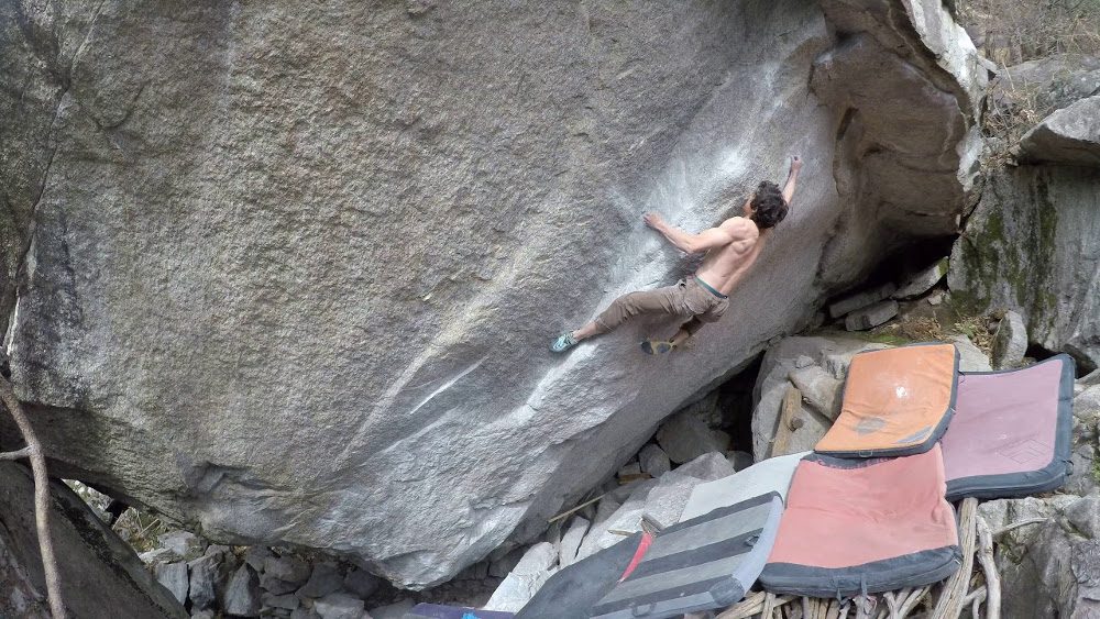 Video escalada boulder: Keenan Takahashi escala Ninja Skills 8b+