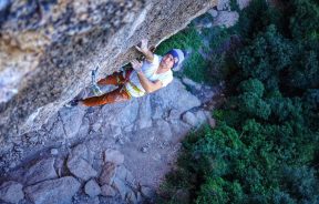 Video escalada deportiva: Felipe Camargo encadenó Gancho Perfecto 9a+ en Margalef