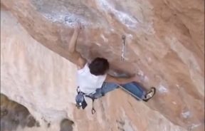 Video de escalada deportiva: La Rambla 9a+ por Edu Marín en Siurana