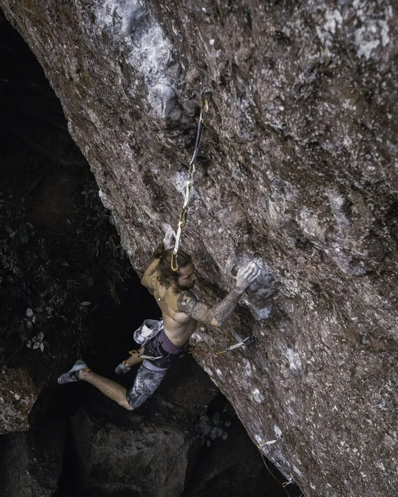 Felipe Camargo realiza el primer ascenso a Logan 9a en Corupá - Brasil