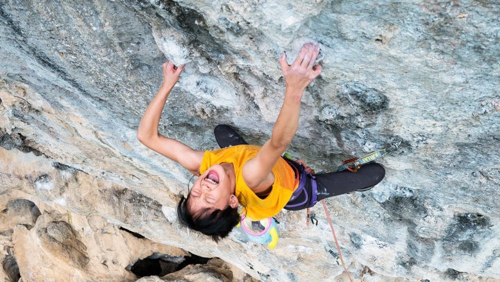 Video escalada deportiva: Meini Li de 10 años encadena China Climb 8b+ en China